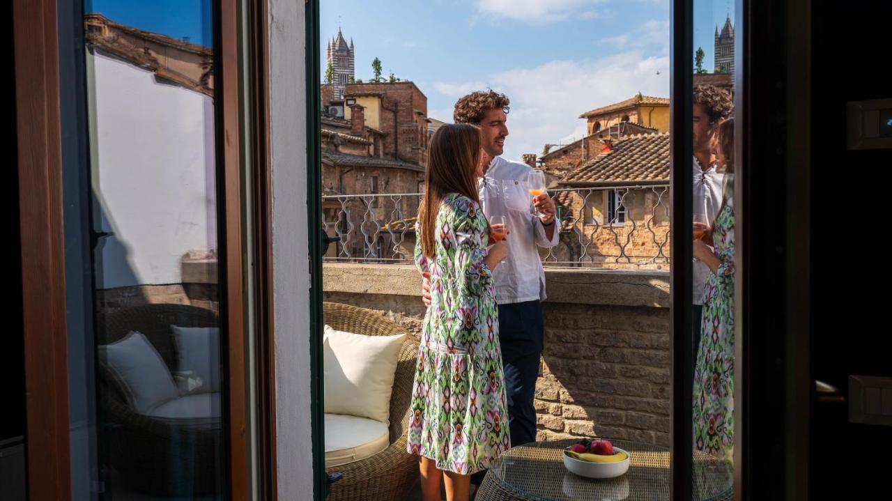 Blossoms Of Siena, Adults Only ภายนอก รูปภาพ